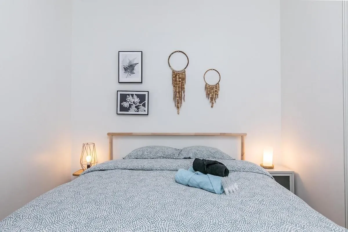 Coeur De Voltaire - Appartement Cosy&Design Paris 0*,  France
